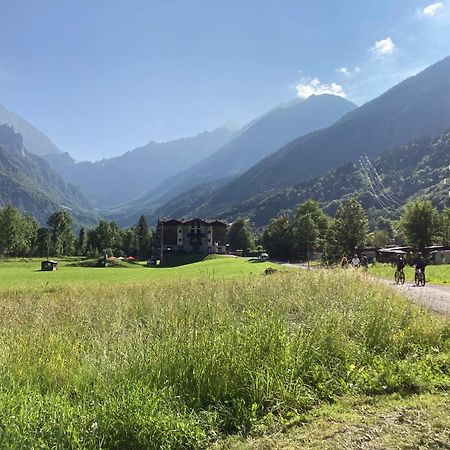 Finestra Sulle Alpi Orobie Apartment Valbondione Luaran gambar